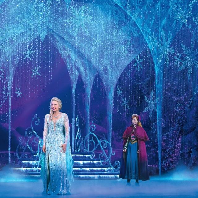 Caroline Bowman (Elsa) and Caroline Innerbichler (Anna) in Frozen North American Tour - photo by Deen van Meer Caroline Bowman (Elsa) and Caroline Innerbichler (Anna) in Frozen North American Tour - photo by Deen van Meer