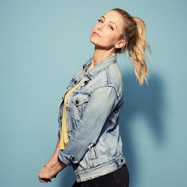 Iliza photo