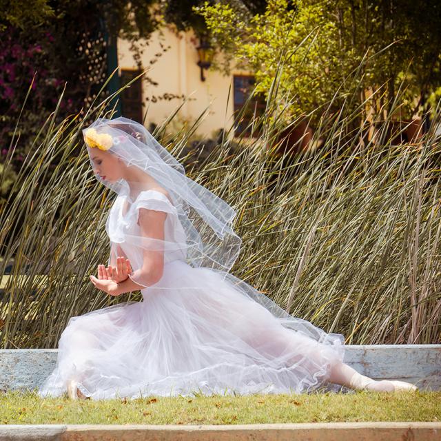 Giselle dancer photo